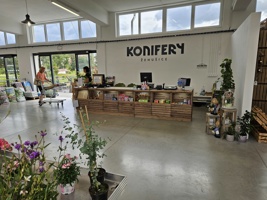 Prodejní pult v zahradním centru od JPL SKYWANDER